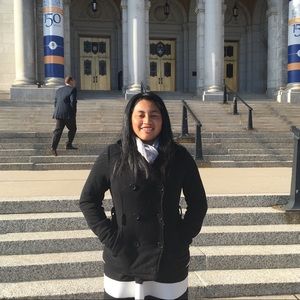 Meet your Posher, Roxana